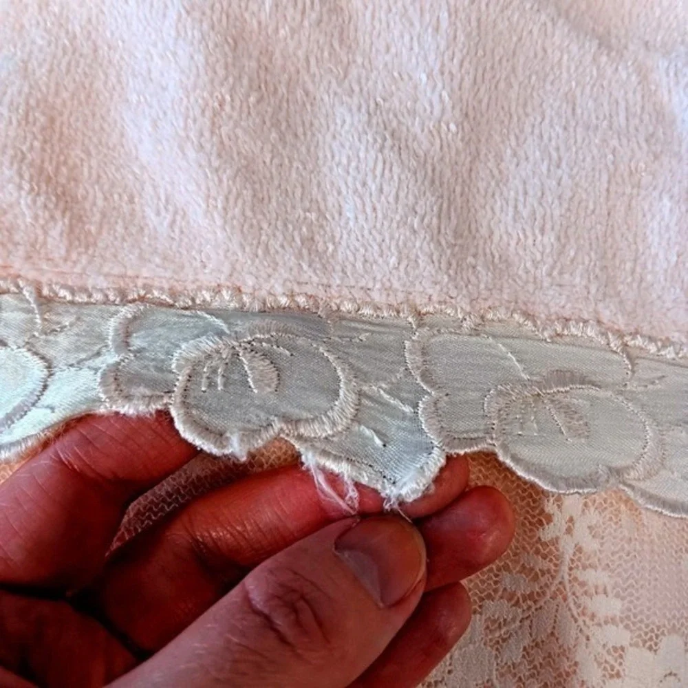 Vintage Pink Hand Towel USA Made Embroidered Satin Floral‎ Lace Trim Cottagecore